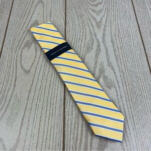 605 - Tommy Hilfiger Tie Yellow Blue Stripes 700 TL21100014 Silk Blend $69.50
